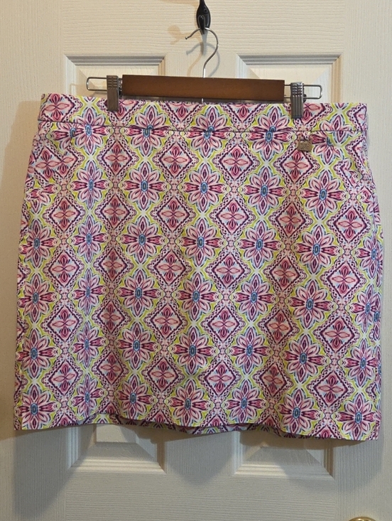 Rafaella Dresses & Skirts - Rafaella  Activewear Skort, Size XL Goemetric Print Pink And Yellow
